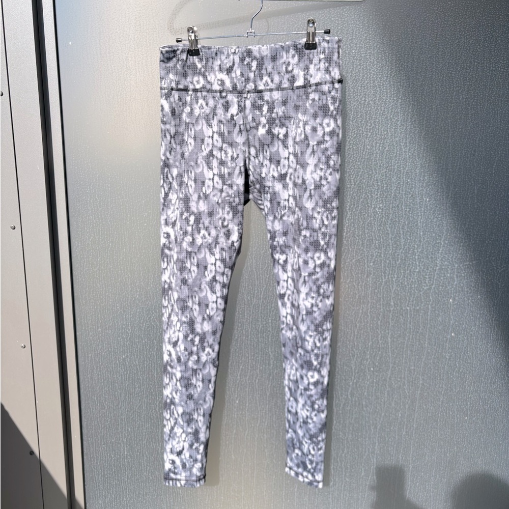 Yoga/Running leggings with Back Zip Pouch